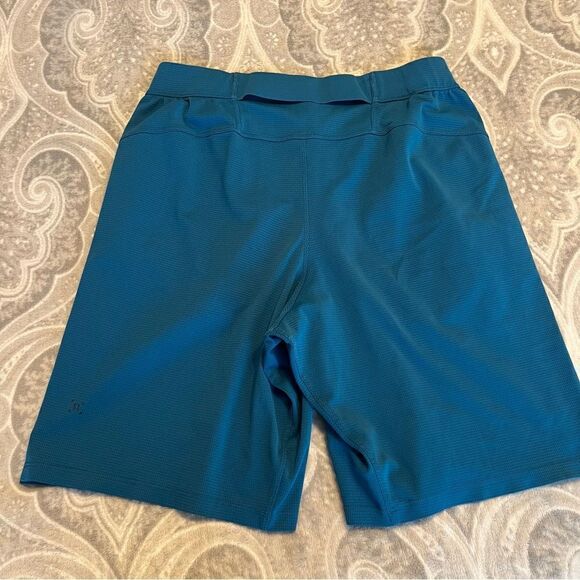 Lululemon Warp Lite Short *9"
Capri - Picture 8 of 9